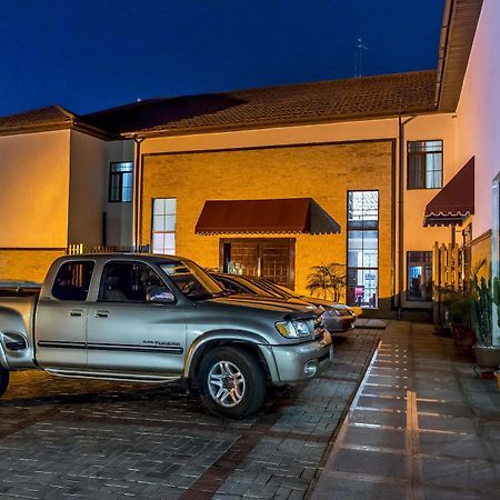 Quo Vadis Hotel Abuja Ngoại thất bức ảnh