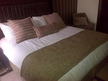 Quo Vadis Hotel Abuja Ngoại thất bức ảnh