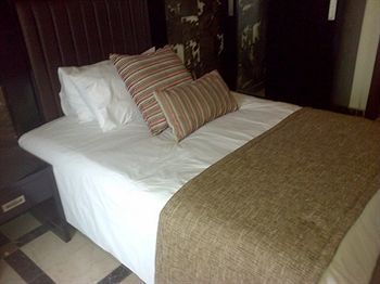 Quo Vadis Hotel Abuja Ngoại thất bức ảnh